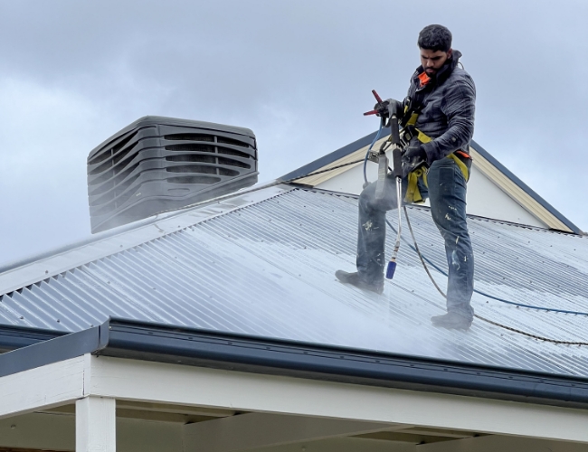roof-cleaning-services-2